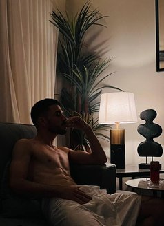 Eduart - Male escort in Riyadh Photo 3 of 11