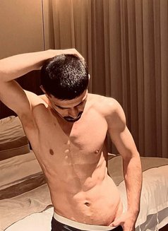 Eduart - Male escort in Riyadh Photo 7 of 11