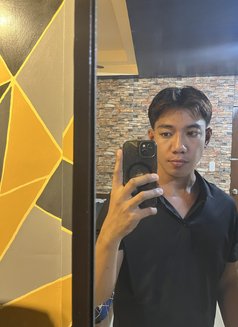 Edward - Male escort in Cebu City Photo 3 of 3