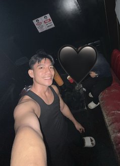 Edward - Male escort in Cebu City Photo 4 of 6