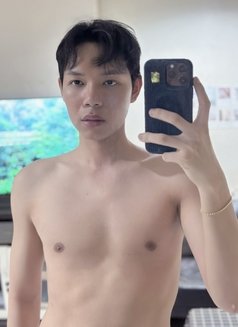 Edward Hot - Male escort in Bangkok Photo 5 of 10