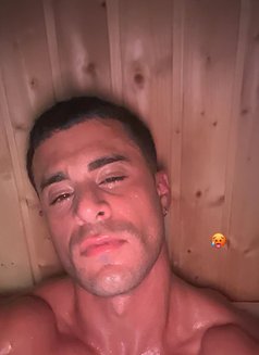 Edward - Male escort in Dubai Photo 1 of 3