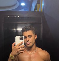 Edward - Male escort in Dubai