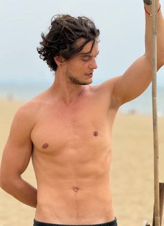 Eeehserso - Acompañantes masculino in Bangkok Photo 5 of 5