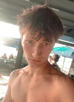 Efe - Male escort in İstanbul Photo 2 of 3