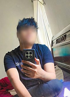 Effortless Company, Discreet Presence — - Acompañantes masculino in Gurgaon Photo 3 of 3