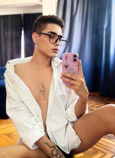 Toprak - Male escort in İstanbul Photo 10 of 12