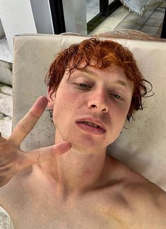 Egor - Male escort in Bali Photo 1 of 4