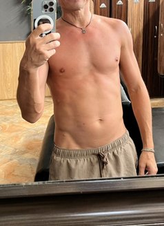 Egor - Male escort in Dubai Photo 2 of 7