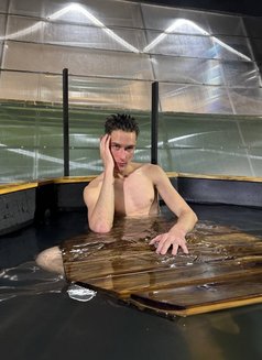 Egor - Male escort in Yerevan Photo 5 of 14