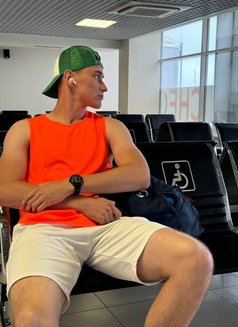 Egor - Male escort in Yerevan Photo 9 of 14