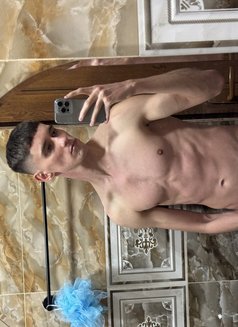 Egor - Male escort in Yerevan Photo 11 of 14