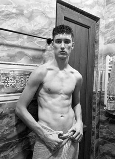Egor - Male escort in Yerevan Photo 13 of 13