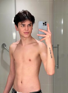 AMİR_SHAKH - Male escort in İstanbul Photo 8 of 13