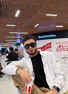 MERDAN - Male escort in İstanbul Photo 2 of 12