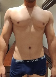 Egyptian for Women's Only 🇪🇬 - Acompañantes masculino in Dubai Photo 1 of 8