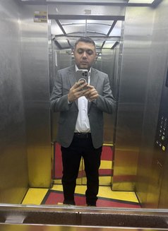 Eiad - Male escort in Dubai Photo 1 of 2