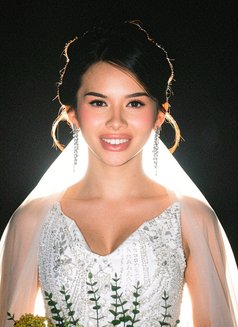 Eightine - Transsexual escort in Bangkok Photo 2 of 8