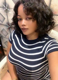 Eila - puta in Cotonou Photo 2 of 2