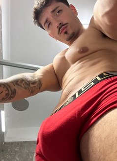 Eilash - Male escort in Stockholm Photo 2 of 5