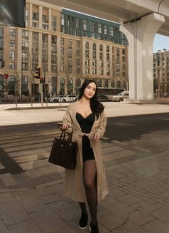 Eira - puta in Dubai Photo 5 of 10