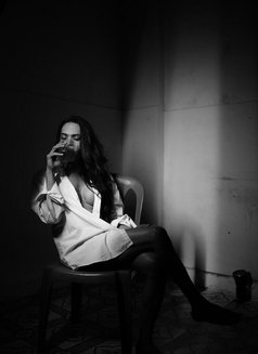 Eira Khan - Acompañantes transexual in Mumbai Photo 6 of 16