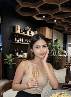 Eirabella - Transsexual escort in Manila Photo 4 of 6