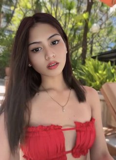 eirabellaWhiteShower - Transsexual escort in Manila Photo 6 of 11