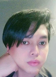 EJay - Male escort in Riyadh Photo 3 of 6