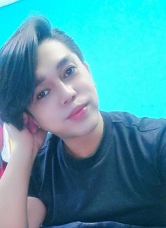 EJay - Acompañantes masculino in Riyadh Photo 2 of 5