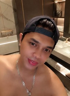 Ejhay - Male escort in Riyadh Photo 6 of 6