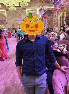 Ekansh - Male escort in New Delhi Photo 2 of 3