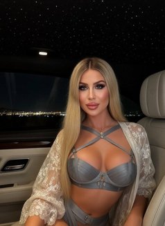 Ekaterina (hot top) - Transsexual escort in Jeddah Photo 9 of 12