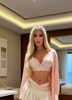 Ekaterina (hot top) - Transsexual escort in Jeddah Photo 11 of 12