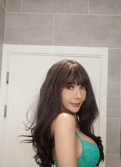 Sabrina - Transsexual escort in London Photo 6 of 9