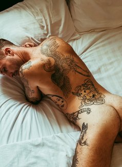 Ekkara - Male escort in Bangkok Photo 3 of 8