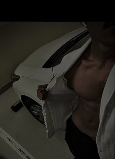 El Diablo - Acompañantes masculino in Riyadh Photo 3 of 4