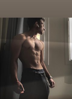 El Diablo - Acompañantes masculino in Riyadh Photo 5 of 5