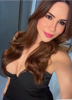 Ela - escort in İstanbul Photo 2 of 11