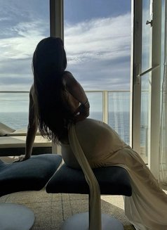 Ela - puta in Phuket Photo 3 of 12