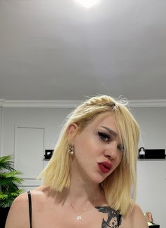Ela - Transsexual escort in İzmir Photo 7 of 9