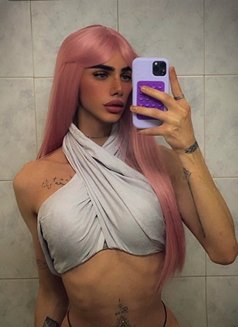 Élaa Zghb - Transsexual escort in Beirut Photo 4 of 4
