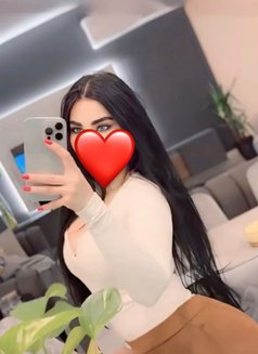 Elahe - escort in Muscat Photo 2 of 7