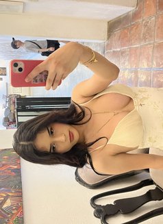 Elai - Acompañantes transexual in Manila Photo 3 of 4