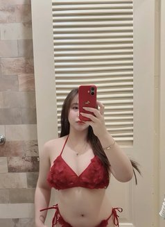 Elaine - escort in Tokyo Photo 2 of 8