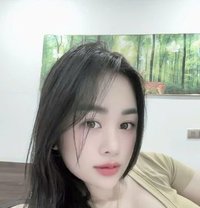 Elaly - escort in Al Manama