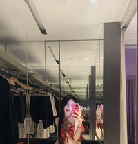 Elara - puta in Shenzhen