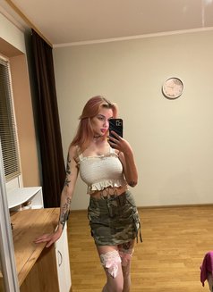 Elara - escort in Dubai Photo 4 of 7