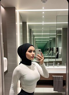 Elcin - escort in İstanbul Photo 8 of 8