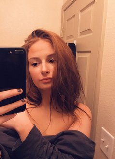 Eleanor - escort in Bangkok Photo 2 of 6